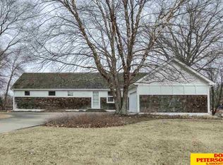 5203 Ventura Dr, Fremont, NE 68025