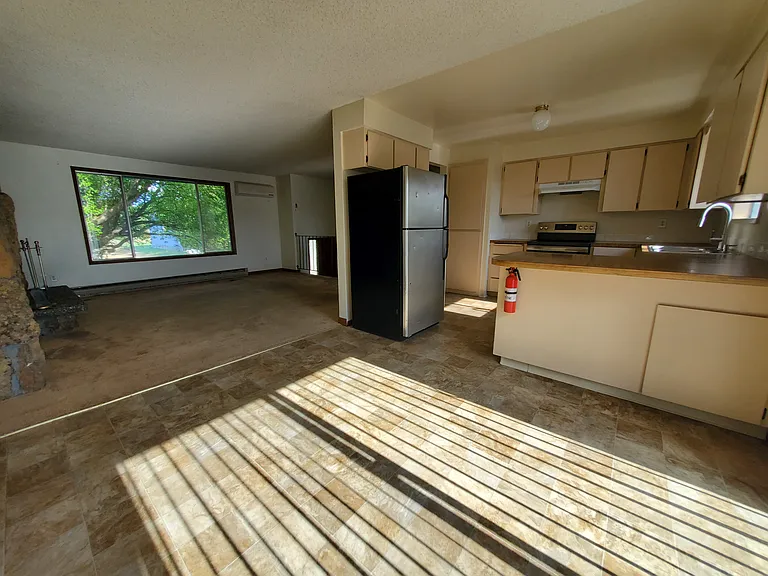 823 N Sargent Rd — Photo 12