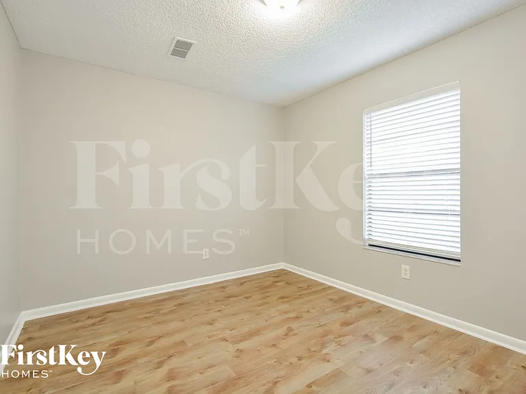 2526 Needle Palm Dr — Photo 11