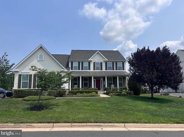 26780 Crusher Dr, Chantilly, VA 20152