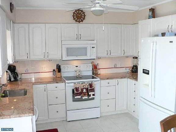2nd image of 21 Grenada Ln