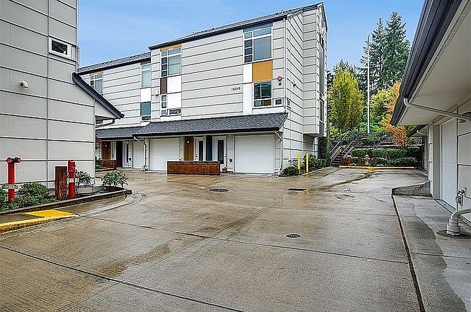 1st image of 15219 NE 81st Way Unit 107