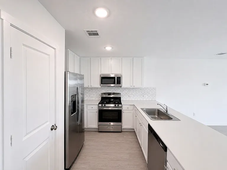 3521 Hilts Trl — Photo 7