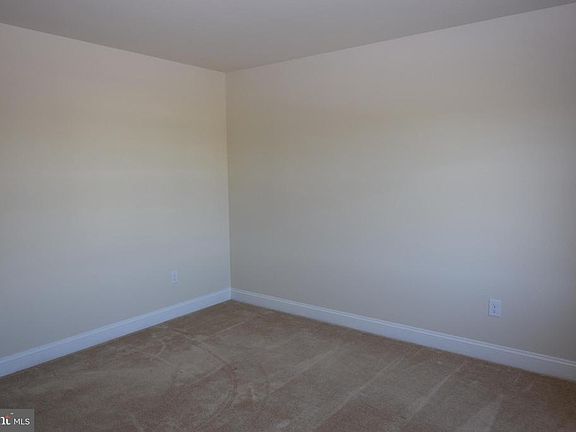 5th image of 23609 Linkside Dr