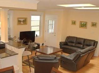 1830 Spruce St APT 3R, Philadelphia, PA 19103