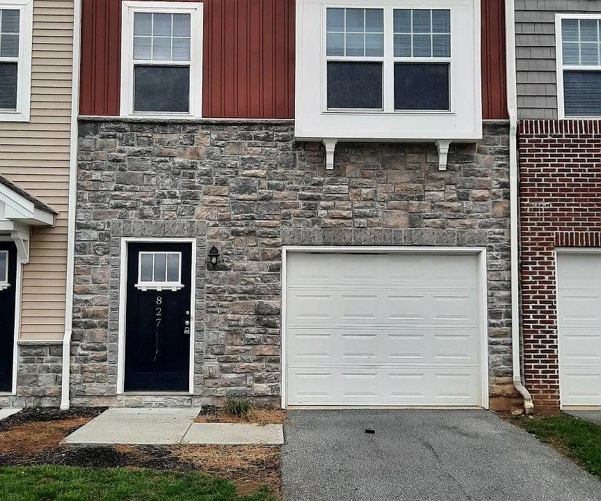 827 Schooner Ln
