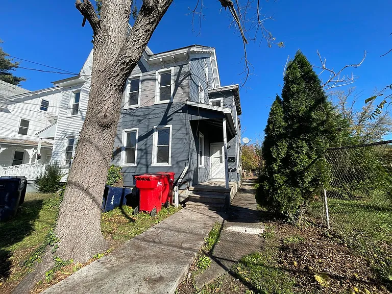31 Ellis St — Photo 3