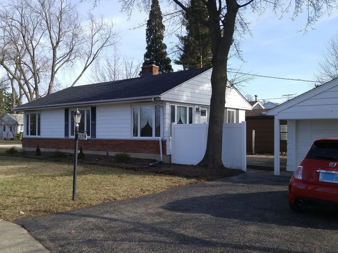 1125 E Euclid Ave photo 1