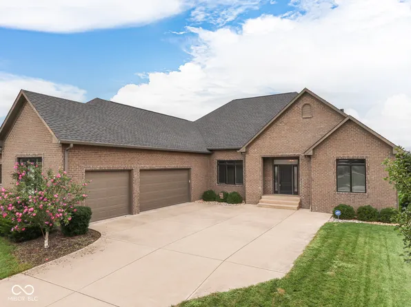 1836 Golden Field Dr, Greenwood, IN 46143