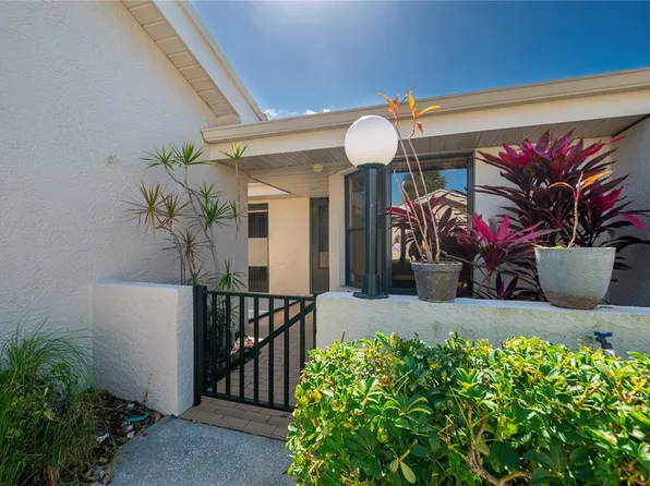 1312 Pasadena Ave S APT 16, South Pasadena, FL 33707