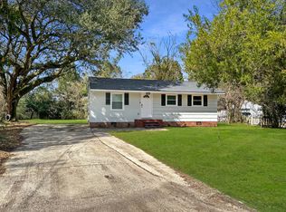 2430 Falcon Rd, Charleston, SC 29406