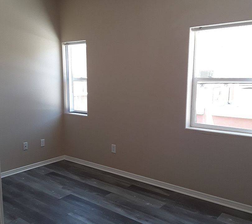 1st image of 474 W 50th St