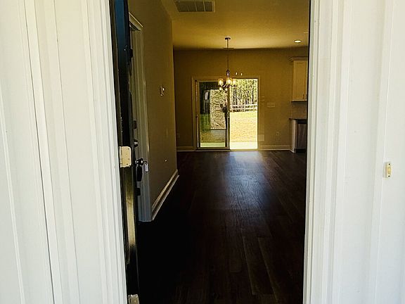 3rd image of 1468 Docs Rd