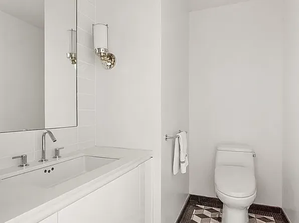 71 Greene Avenue image 15 of 21