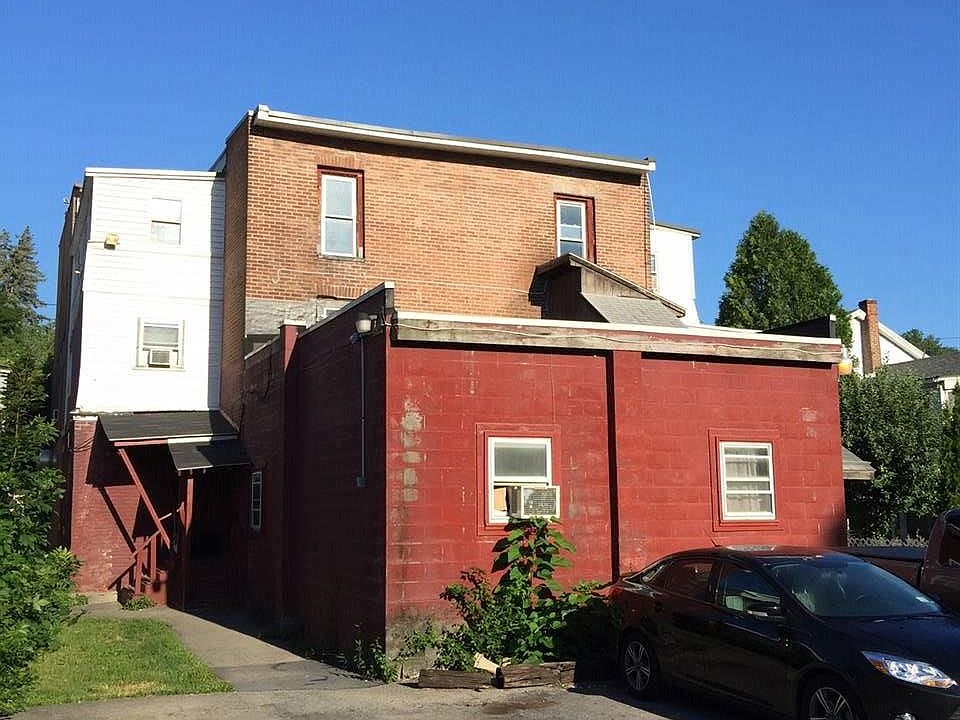 2nd image of 256 Milton Ave