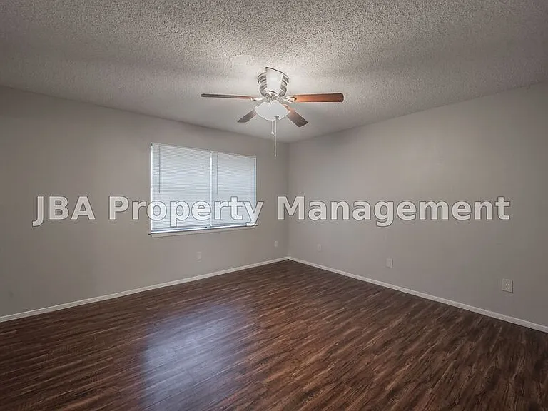 1770 Farleigh Ct #1770F — Photo 29