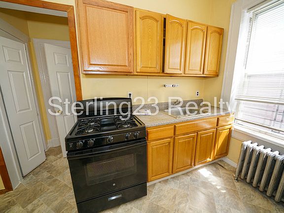 2nd image of 10-05 34th Ave #3A