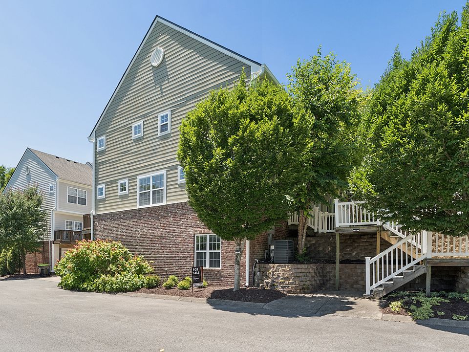 1st image of 531 Saint Jules Ln