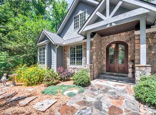 750 Solomon Cir #10, Hendersonville, NC 28739