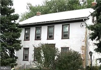 2 bed, 1.0 bath, 1440 sqft, $1,500 — Photo 1