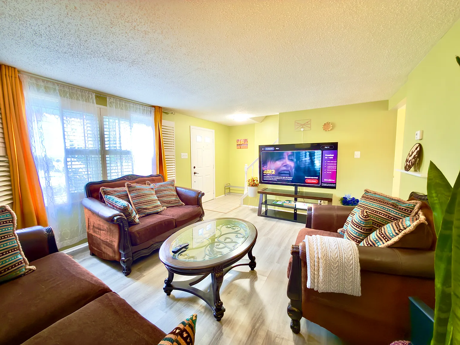 2 bed, 2.5 bath, 1300 sqft, $2,950 — Photo 2