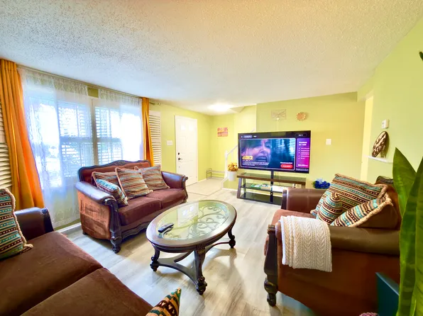 5329 Larochelle Ct, Alexandria, VA 22315