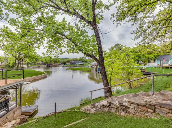 4004 Tahoe Ct, Granbury, TX 76048