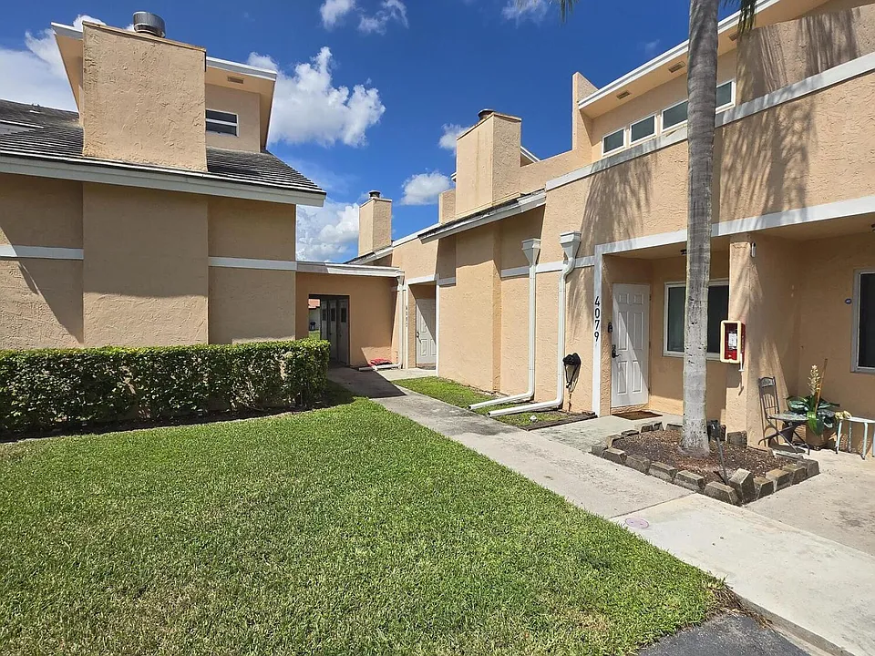 4083 Coral Springs Dr