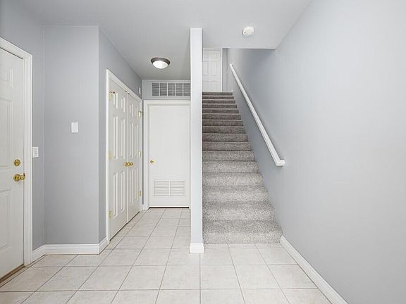 4th image of 5696 Wellesley Ln