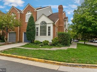 1815 Duffield Ln, Alexandria, VA 22307