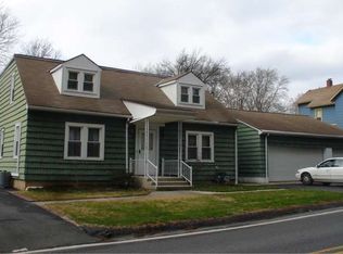 40 N Dwight St, Reading, PA 19609