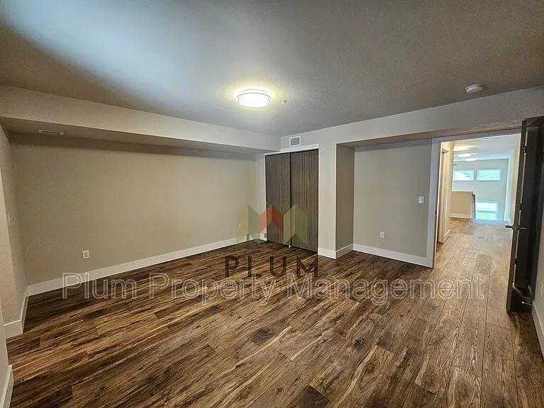 425 Michigan Ave #106 — Photo 29