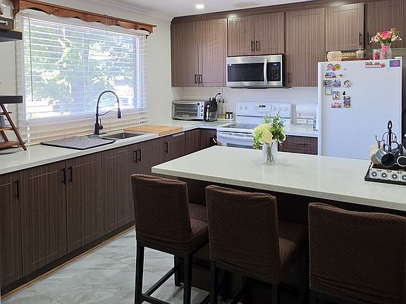 2nd image of 98 Falconer Dr #75