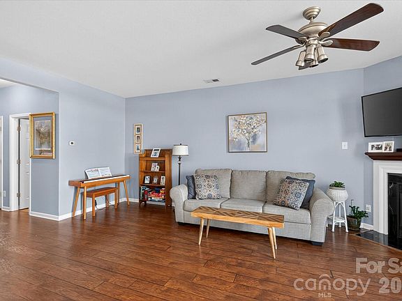 5th image of 3066 Priory Ridge Dr #337