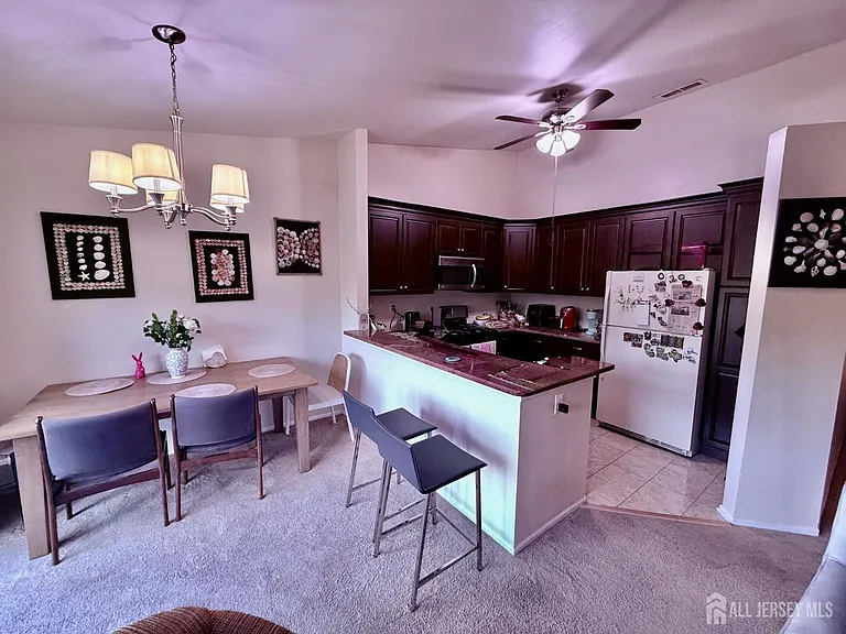 4313 Bayberry Ct — Photo 5