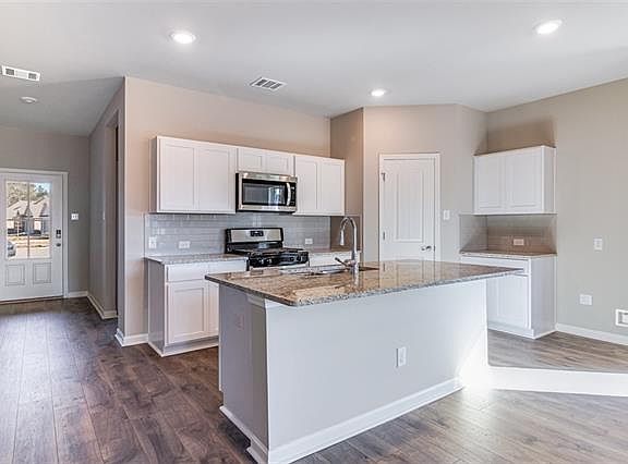 4th image of 2266 S Savannah Lakes Dr
