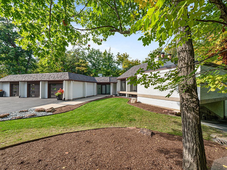 1st image of 2430 Woodbridge Ln