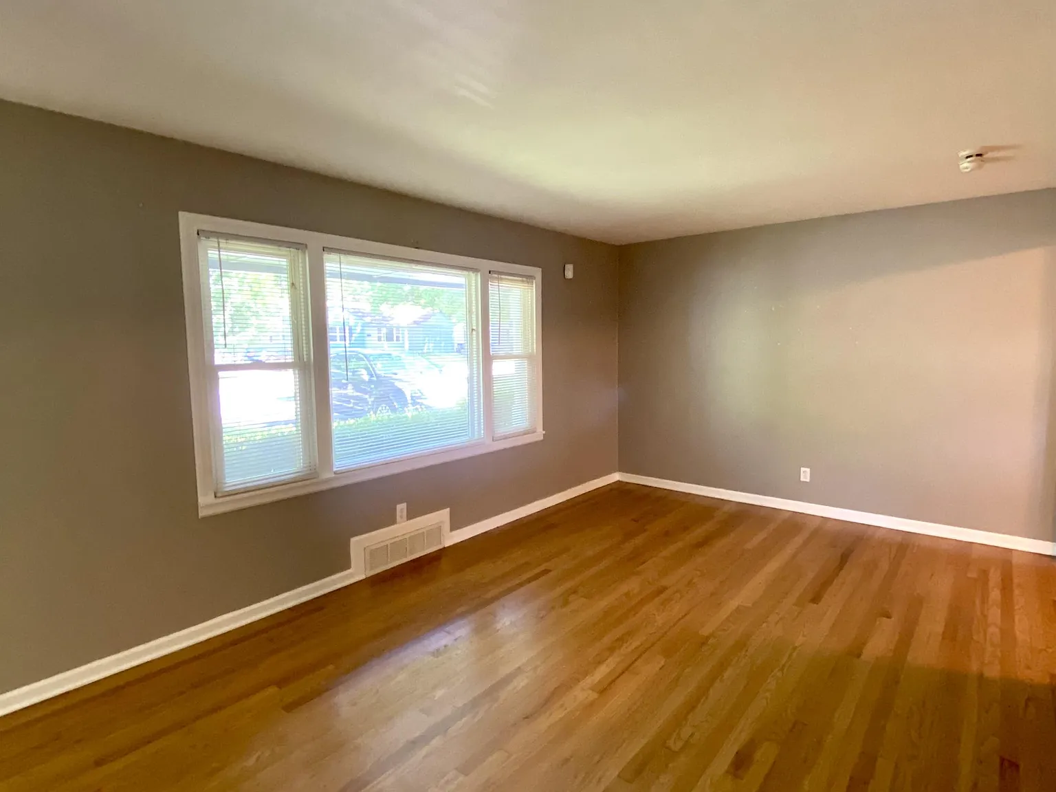 6034 Juniper Drive - 1 — Photo 3