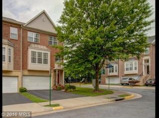 2966 Franciscan Ln, Fairfax, VA 22031