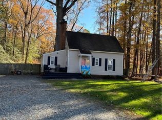 392 Berkshire Dr, Reedville, VA 22539