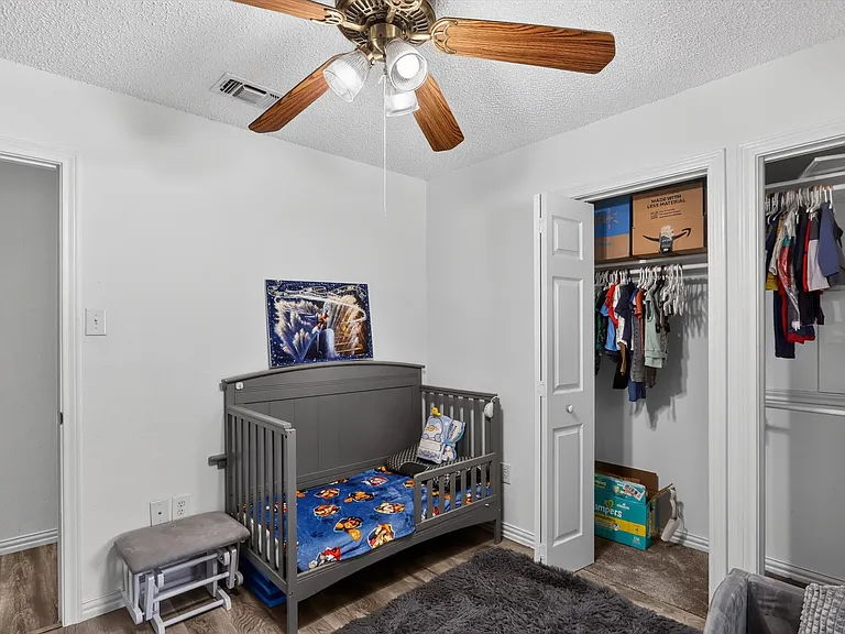 2324 Markland St — Photo 22