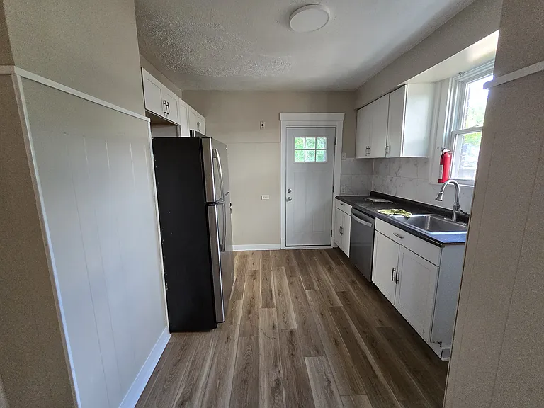 1208 Strahley Pl — Photo 4