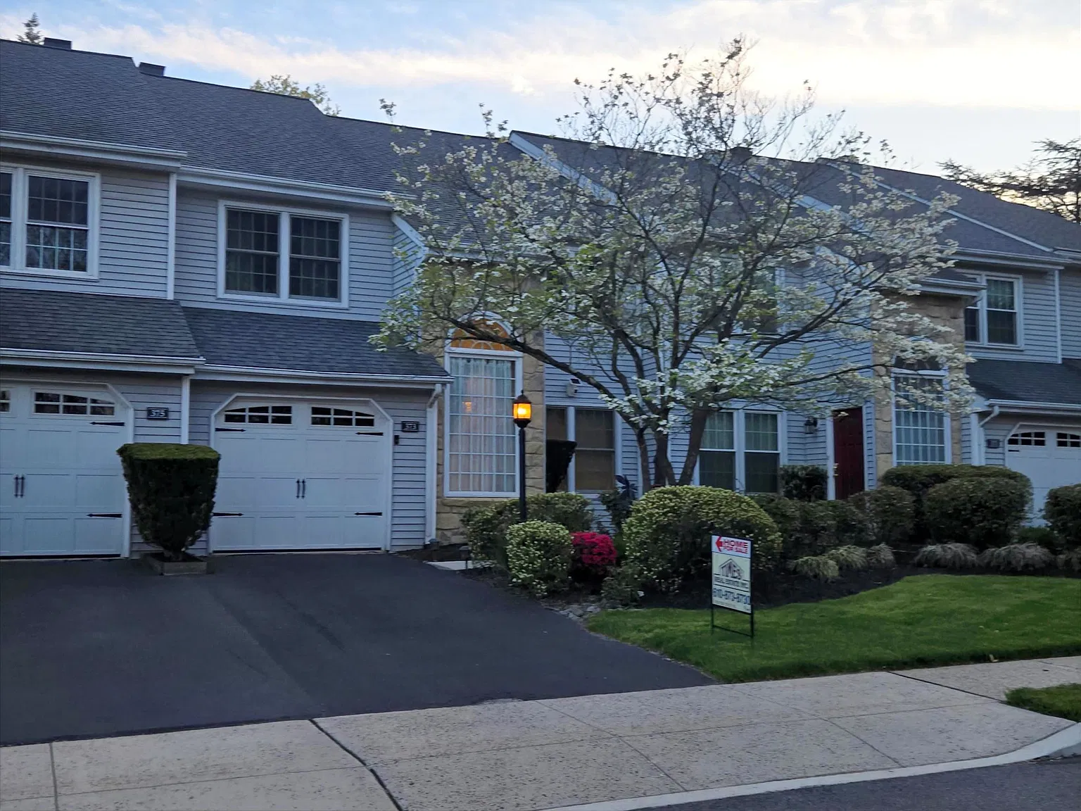 3 bed, 2105 sqft, $2,900 — Photo 3