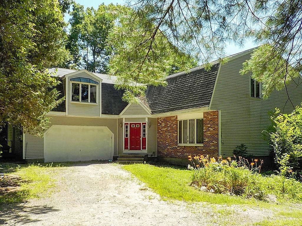 34 Hill St, Millville, MA 01529 Zillow