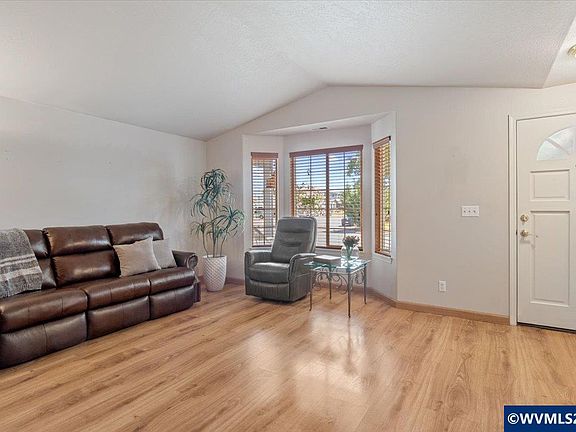 4th image of 2640 Collingwood St SE