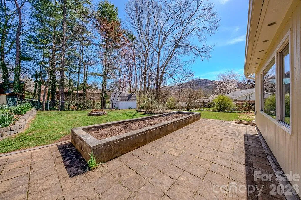 3 bed, 1176 sqft, $1,500 — Photo 3