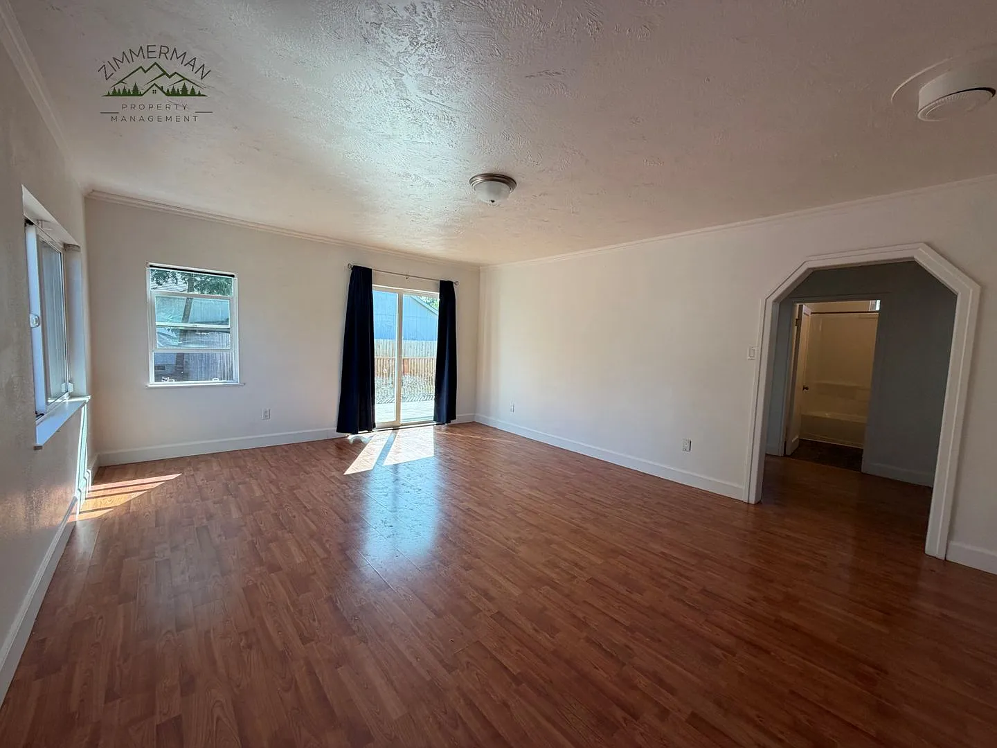 2 bedroom 1 bath home in Springfield — Photo 2