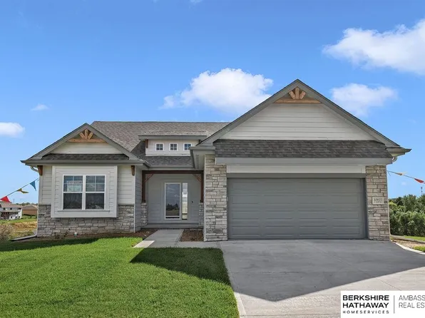 10455 S 109th St, Papillion, NE 68046