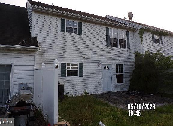 3rd image of 205 Carsons Ct