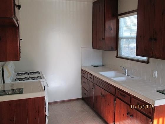 2nd image of 1907 W Alameda Ave #B